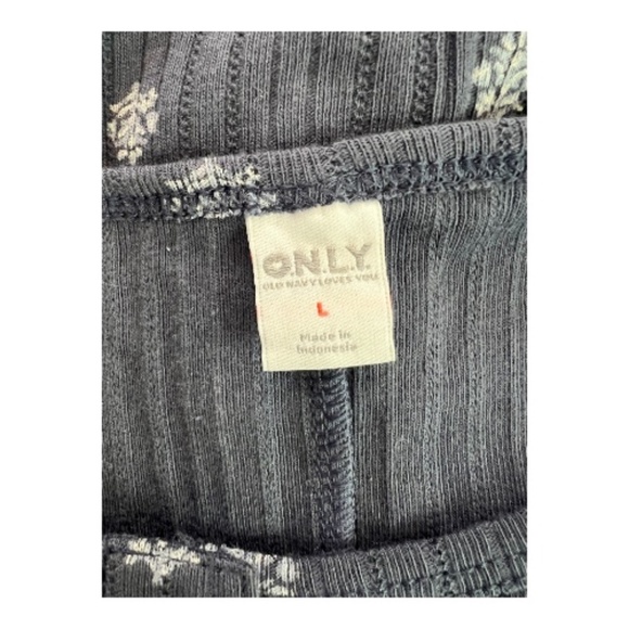 ✨ GUC Old Navy Tie Shoulder Pointelle Henley Pajama Romper | Size L - Picture 6 of 7